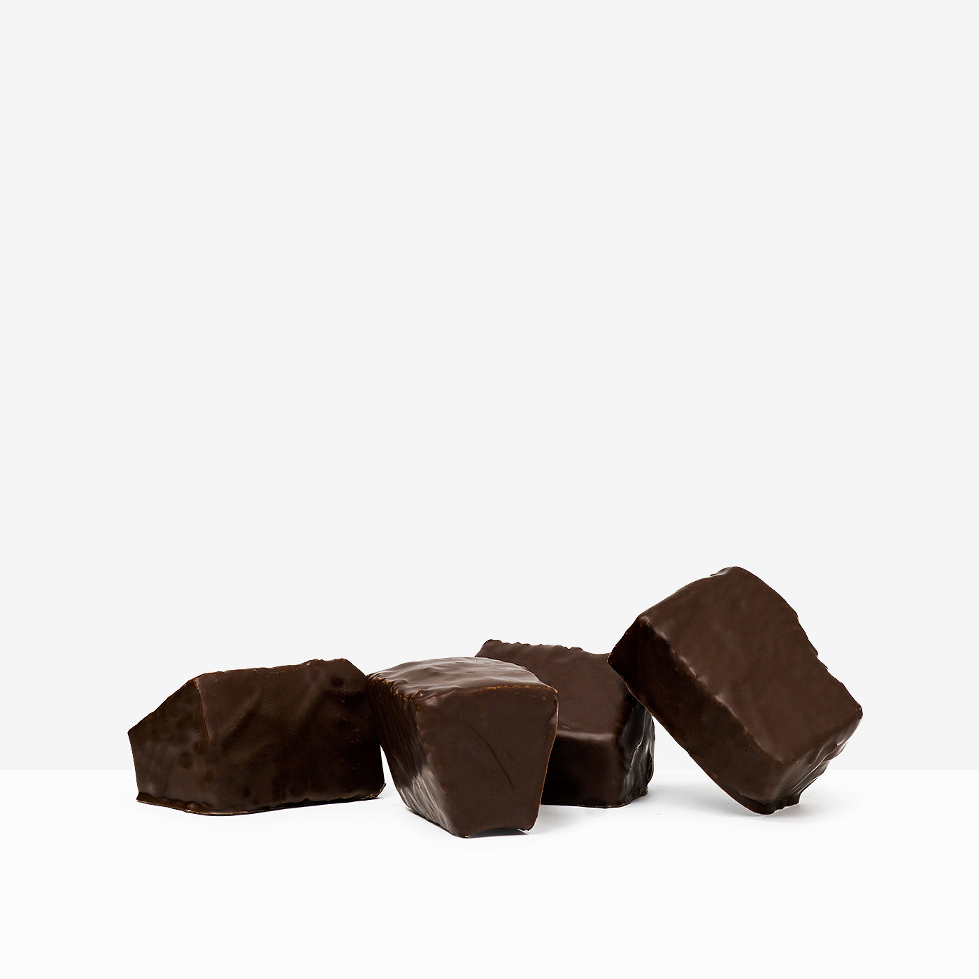Noble Baumspitzen covered with dark chocolate | GROCH & ERBEN